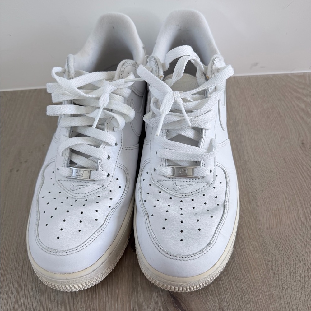 Nike Air Force 1 x Supreme Low Box Logo White Sneakers size 9